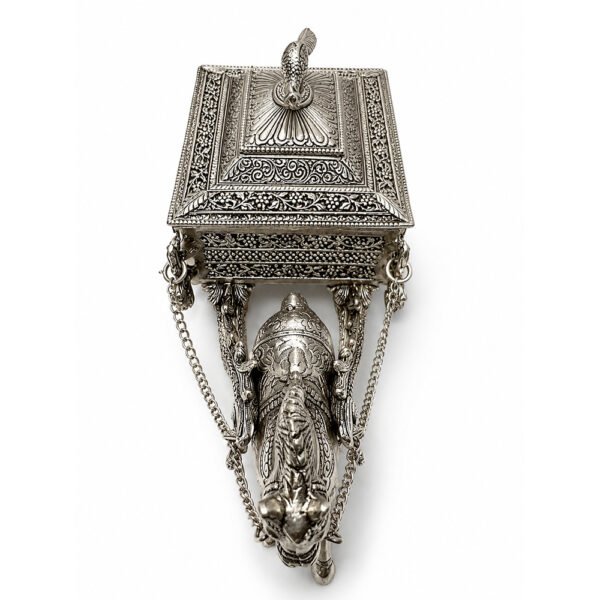 Handcrafted Silver Finish Horse Cart Dry Fruit Box with Peacock Lid – Decorative Serving & Gift Box